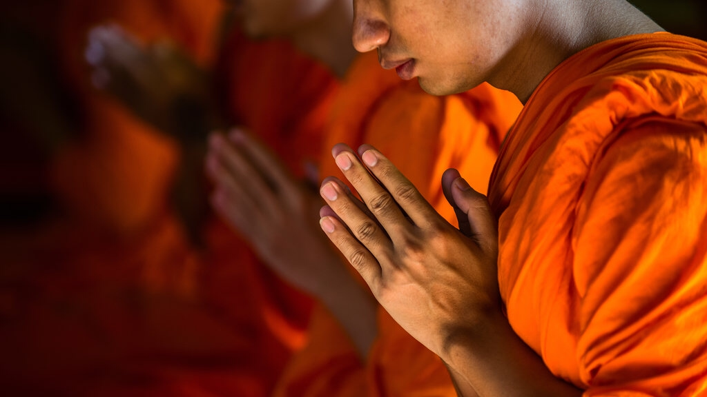Thấy mọi thứ đang vận động để lặng yên