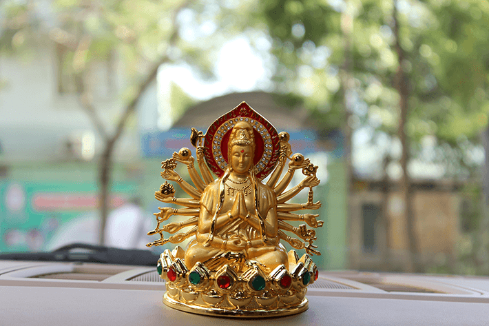 Bụt có ngồi trong xe không?