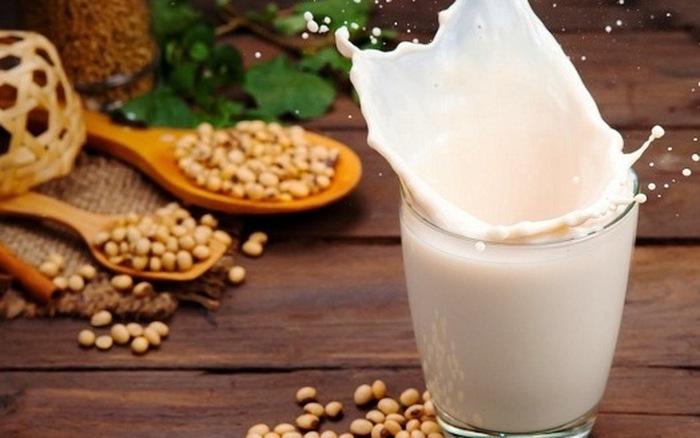Ăn chay trường nhưng cúng dàng sữa bò cho bệnh nhân thì có bị phạm giới không?