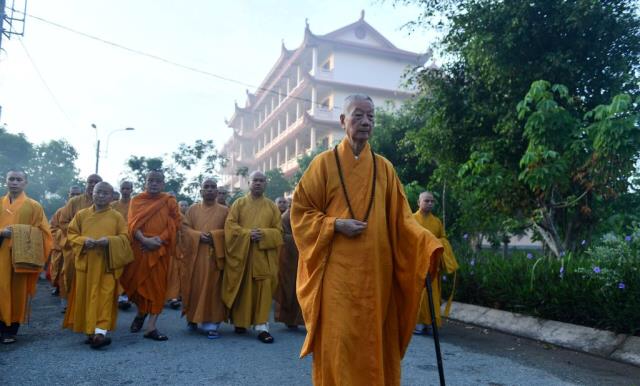 Giữ Chánh niệm, trụ Chánh định