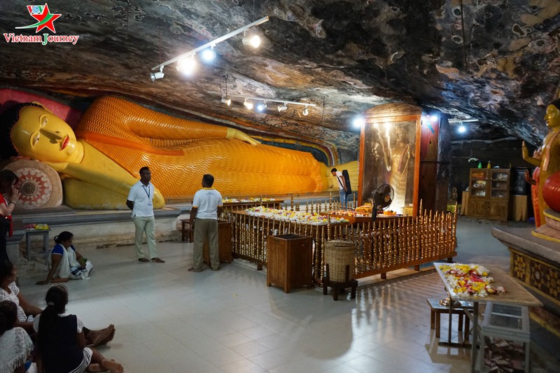 Ngắm chùa Bạc Ridi Viharaya ở Sri Lanka