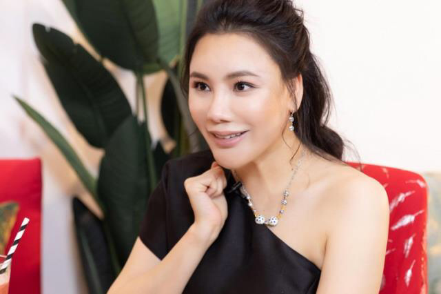 Ca sĩ Hồ Quỳnh Hương: "Tôi ăn chay để cứu chính mình!"
