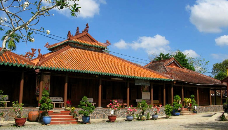 Ngôi chùa ra đời bài Văn tế nghĩa sĩ Cần Giuộc của Nguyễn Đình Chiểu