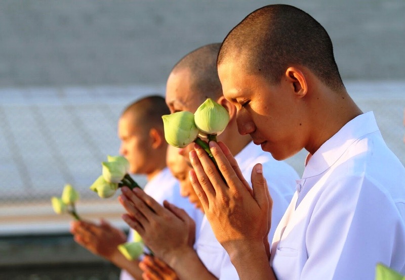 Quy y Tam bảo bên ngoài và quy y Tam Bảo tự tâm