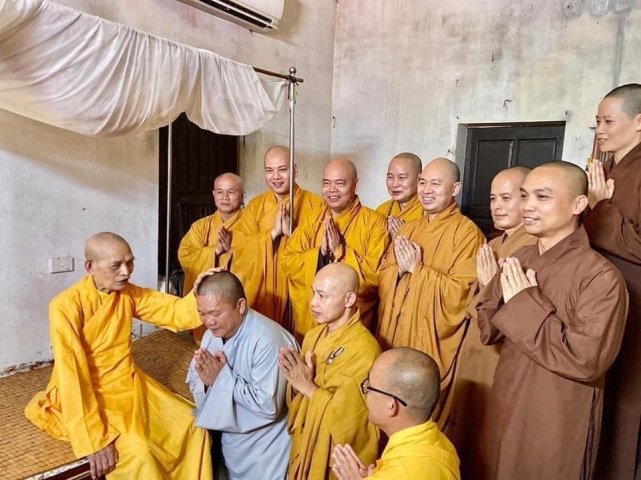 Đằng sau việc ông Lê Phước Vũ, Chủ tịch Hoa Sen quy y Tam Bảo: 8 năm sau mới chính thức xuất gia