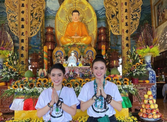 Angela Phương Trinh kể chuyện ăn chay trường