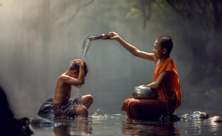 Không nên đối xử tốt với người lạ, cư xử tệ với người thân
