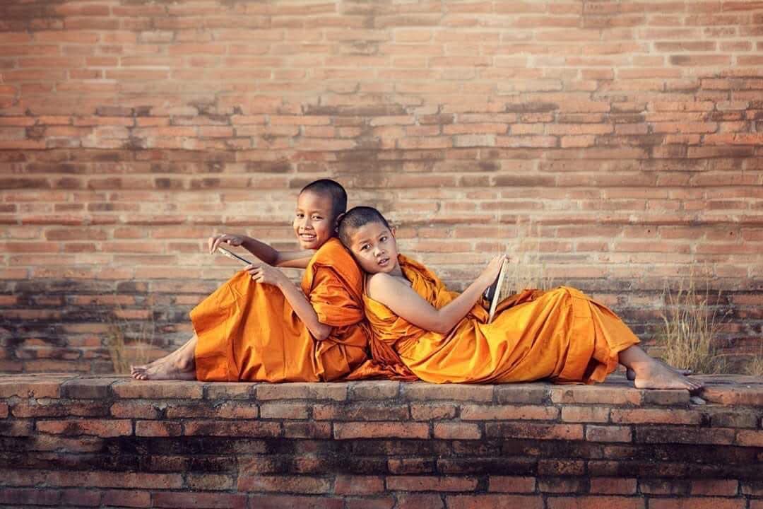 Những người sống quanh ta