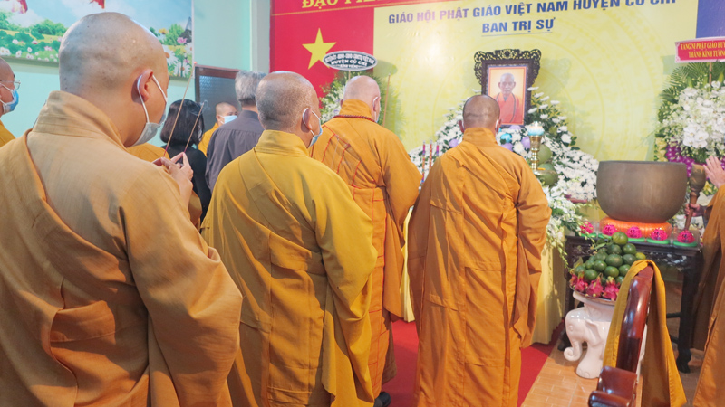 Tp. HCM: Ban trị sự GHPGVN H. Củ Chi hướng nguyện bậc Thầy khả kính cao đăng thượng phẩm.