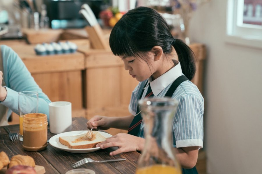 Tổ tiên dạy: Giáo dưỡng trên bàn ăn quyết định tương lai của đứa trẻ 30 năm sau thành công hoặc thất bại