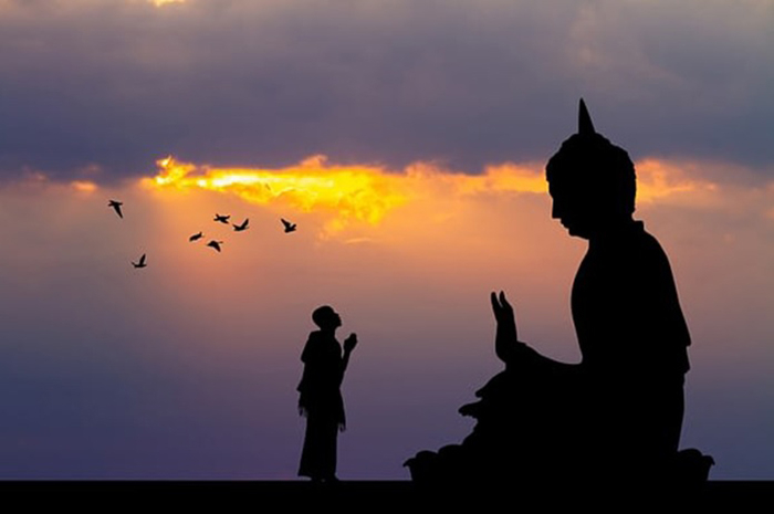 Sinh làm con để báo thù