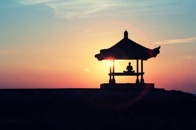 Ở đâu có người chân chánh tu hành, ở đó tai nạn sẽ giảm bớt