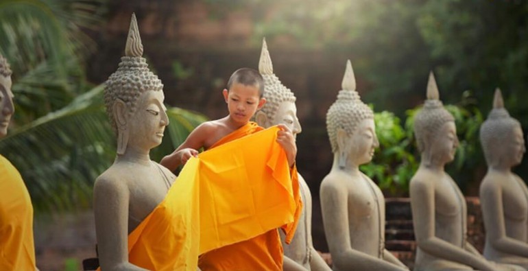 Cuộc đời này ngắn ngủi, mơ gì chuyện xa xôi