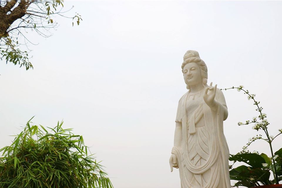 Bồ Tát Quan Thế Âm có thể đang có mặt và đang ngồi bên cạnh ta