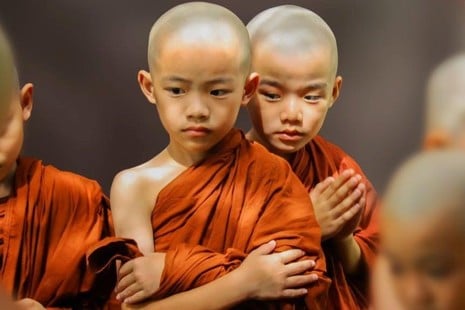 Quán thân để đi đến xả ly