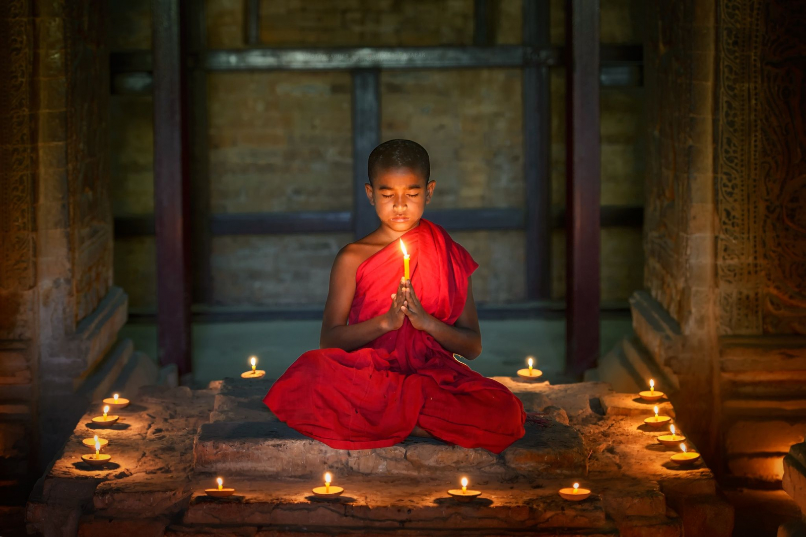 Niệm Phật diệt trừ ngũ dục