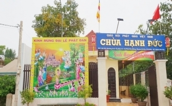 Chùa Hạnh Đức rực sắc màu Phật đản