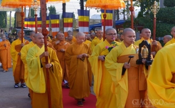 Cởi trói thân tâm, giữ chánh niệm - sống trong chánh định