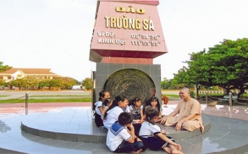 Tết này Trường Sa vẳng tiếng chuông chùa
