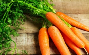 Cà-rốt có giúp ngăn ngừa đục thủy tinh thể