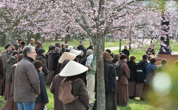 Khóa tu Mùa Xuân tại Làng Mai (29.03.2013 - 24.05.2013) 