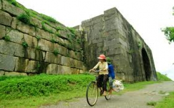 Hòn đá và tấm bê tông
