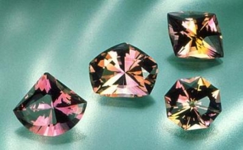 Người nông dân và bốn viên ngọc