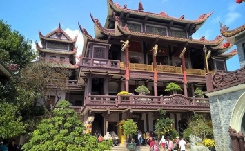 Ngôi chùa rợp bóng cây giữa đất võ Bình Định