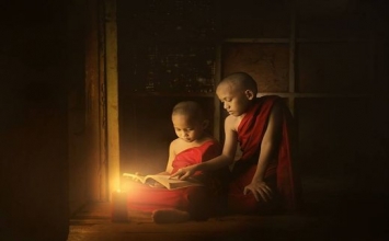 30 năm tìm kiếm nhân cách lớn và lòng từ bi giữa đời thường