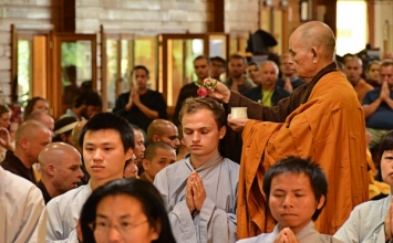 Hành trình cho việc xuất gia