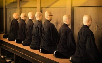 Giữ tâm chánh niệm