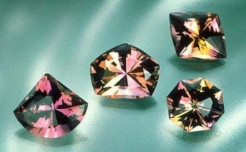 Người nông dân và bốn viên ngọc