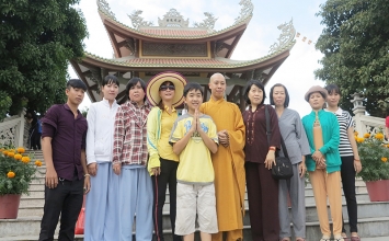 Chùa Hạnh Đức hành hương thập tự
