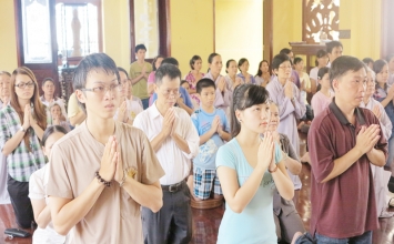 Đi chùa - Học cách an tâm