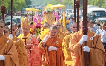 Truy niệm và cung tống kim quan Đại lão HT.Thích Từ Nhơn làm lễ trà tỳ